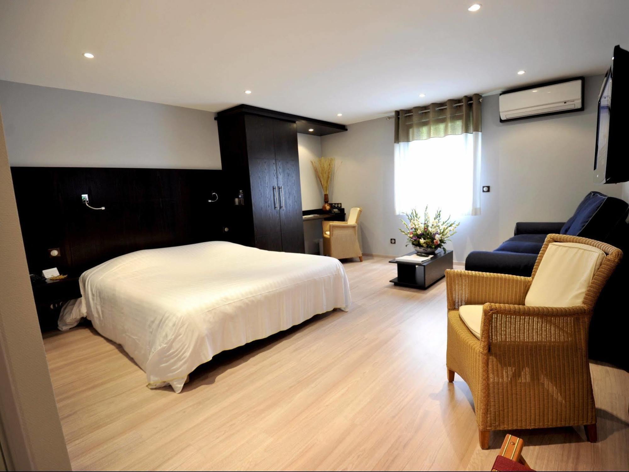 Logis Cottage Hotel Vandoeuvre-lès-Nancy Eksteriør bilde